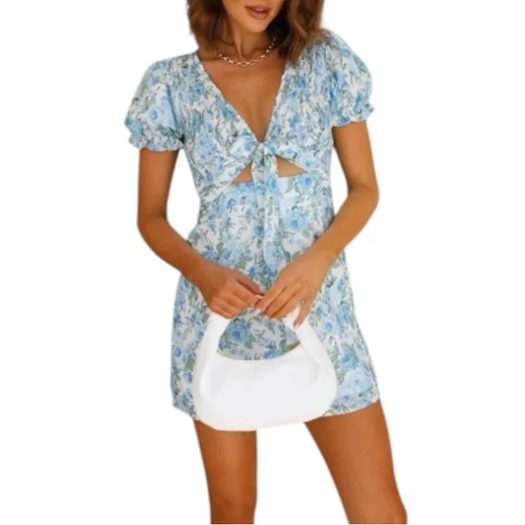 Hello Molly Picnic Loving Tie Front Dress - Blue Floral Print - Size Small - NWT - Picture 4 of 15